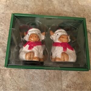 New Holly and moss highland cow salt and pepper shakers holiday Christmas